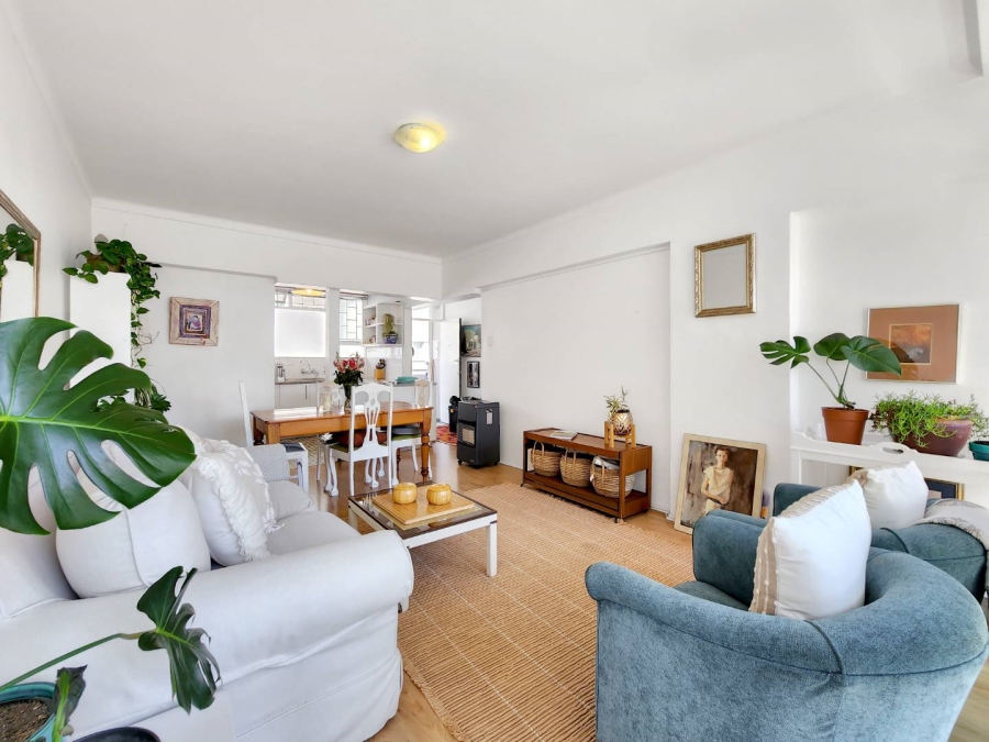 To Let 1 Bedroom Property for Rent in Sea Point Western Cape